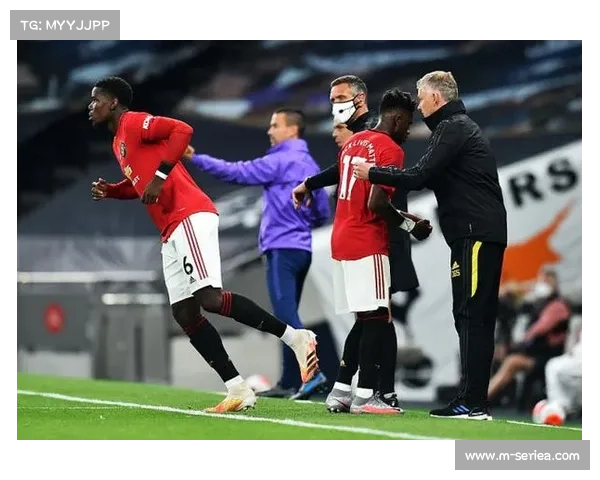 博格巴携戴尔现身看台观战摩纳哥 二人悠闲神态成全场焦点