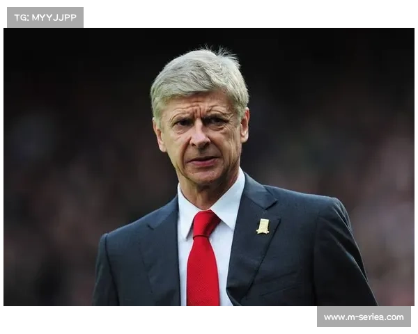 足球名宿退役后投身教练与管理岗位引领新一代球员成长